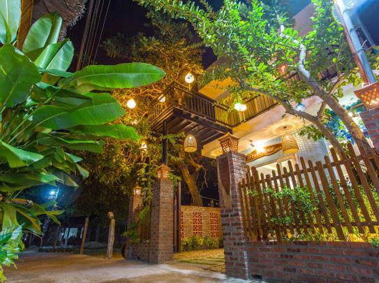 Peach House Bed & Breakfast Hoi An Bagian luar foto